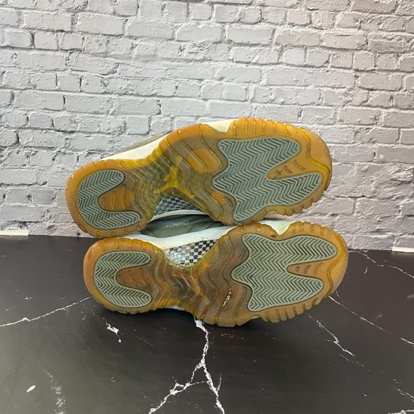 Size 9.5 - Air Jordan 11 Retro 'Cool Grey' (2001) - Project - 136046 011 - Picture 5 of 7